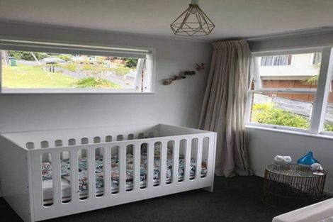 Photo of property in 1/20 Penning Road, Castor Bay, Auckland, 0620