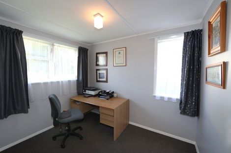 Photo of property in 913 Kiwi Street, Camberley, Hastings, 4120
