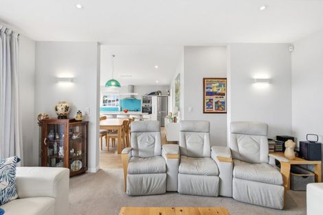 Photo of property in 24 Coast Boulevard, Papamoa Beach, Papamoa, 3118