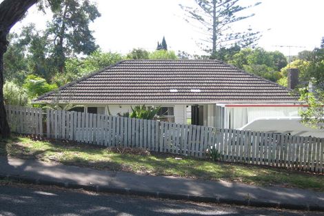 Photo of property in 2/78 Marlborough Avenue, Glenfield, Auckland, 0629