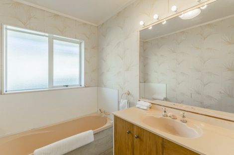 Photo of property in 12 Cedar Drive, Paraparaumu Beach, Paraparaumu, 5032