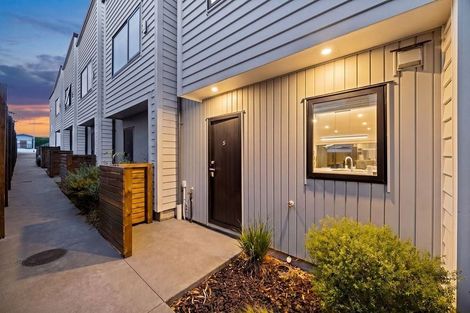 Photo of property in 5/9 Flanshaw Road, Te Atatu South, Auckland, 0610