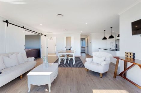 Photo of property in 52 The Esplanade, Pegasus, 7612