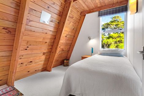 Photo of property in 34 Ferry Parade, Herald Island, Auckland, 0618