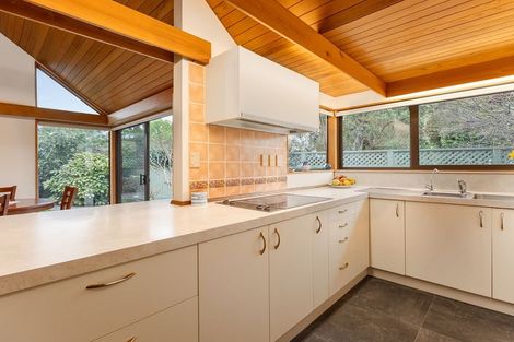 Photo of property in 10 Edgewater Street, Waikanae, 5036