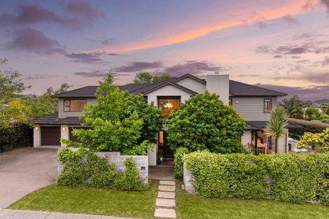 Photo of property in 29 Huntington Park Drive, Greenhithe, Auckland, 0632