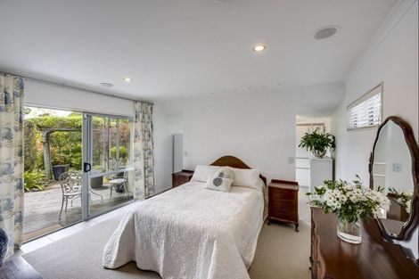 Photo of property in 46 Hikanui Drive, Havelock North, 4130