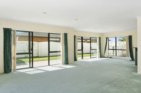 Photo of property in 130 Evans Road, Papamoa Beach, Papamoa, 3118