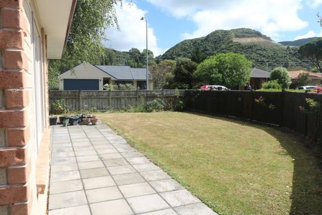 Photo of property in 15 Mary Huse Grove, Manor Park, Lower Hutt, 5019