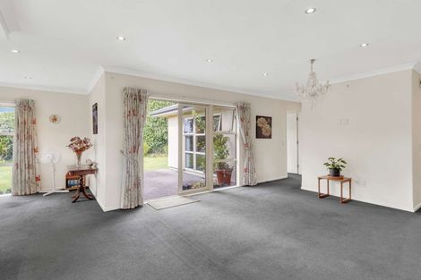 Photo of property in 12 Ruru Place, Levin, 5510