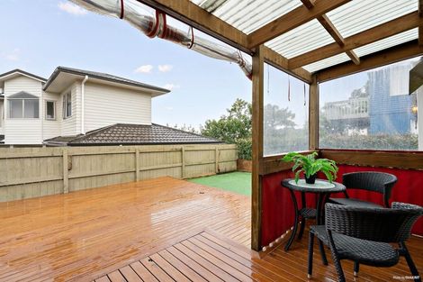 Photo of property in 46 Hobsonville Road, West Harbour, Auckland, 0618