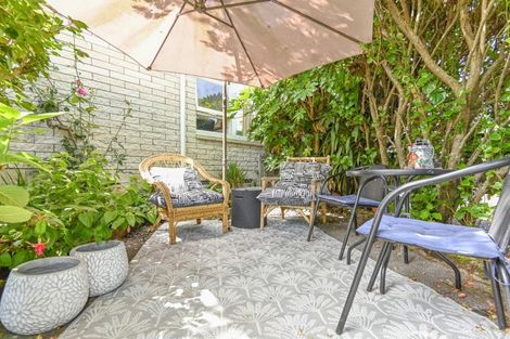 Photo of property in 46 Lipscombe Crescent, Havelock North, 4130