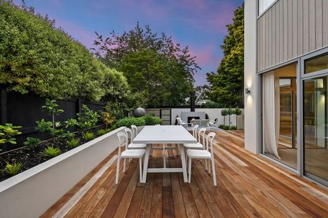 Photo of property in 20a Gordon Avenue, St Albans, Christchurch, 8014