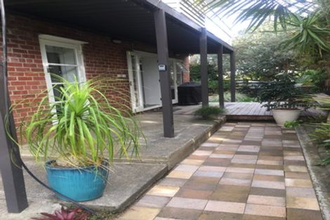 Photo of property in 1/1 Sylvan Park Avenue, Milford, Auckland, 0620