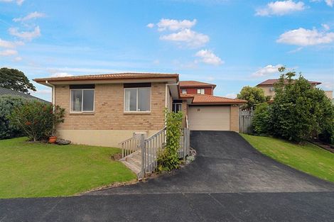 Photo of property in 20 Ryehill Close, New Lynn, Auckland, 0600