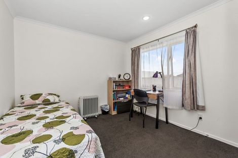 Photo of property in 12 Trauzer Place, Flagstaff, Hamilton, 3210