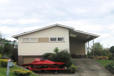 Photo of property in 1 Teal Place, Selwyn Heights, Rotorua, 3015