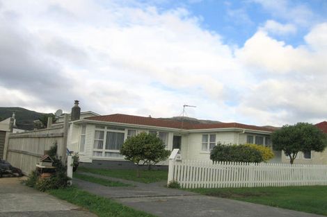 Photo of property in 40 Beauchamp Street, Tawa, Wellington, 5028