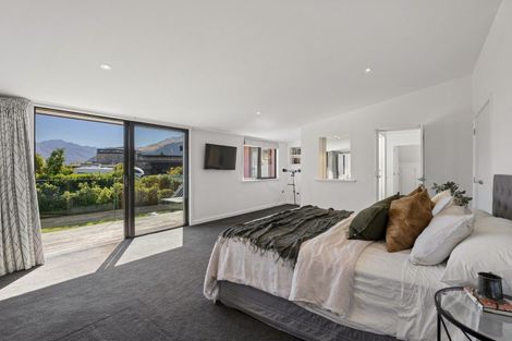 Photo of property in 314 Beacon Point Road, Wanaka, 9305