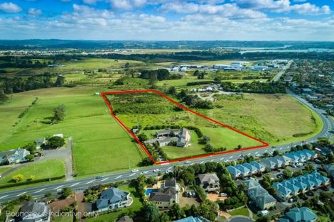 Photo of property in 82 Hobsonville Road, West Harbour, Auckland, 0618