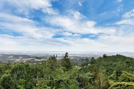 Photo of property in 493 Scenic Drive, Waiatarua, Auckland, 0612