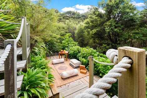 Photo of property in 31 Brick Bay Drive, Sandspit, Warkworth, 0982