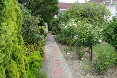 Photo of property in 33 Rhodes Street, Waimate, 7924