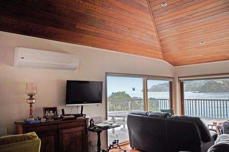 Photo of property in 58 Grand View Road, Leigh, 0985