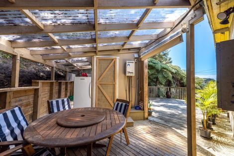 Photo of property in 35 Miro Road, Palm Beach, Waiheke Island, 1081