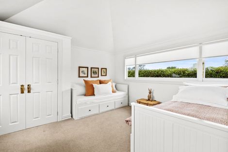 Photo of property in 49b Roland Road, Greenhithe, Auckland, 0632