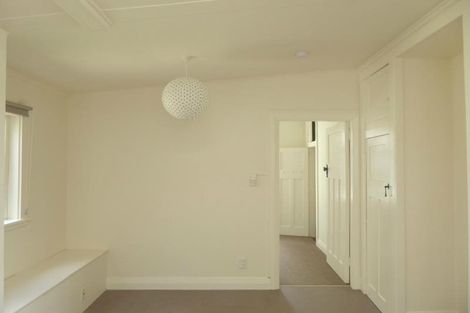 Photo of property in 168 Breaker Bay Road, Breaker Bay, Wellington, 6022