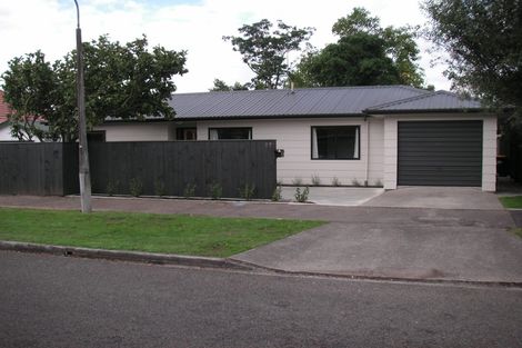 Photo of property in 27 Ihle Street, Terrace End, Palmerston North, 4410