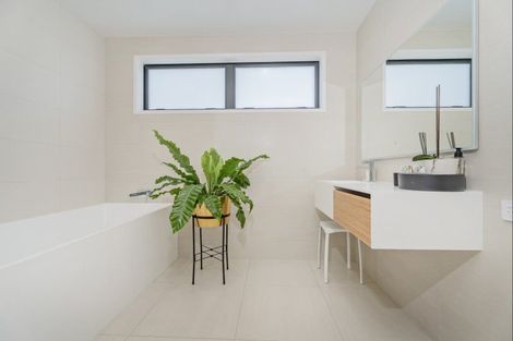 Photo of property in 9 Awatea Drive, Whitianga, 3510