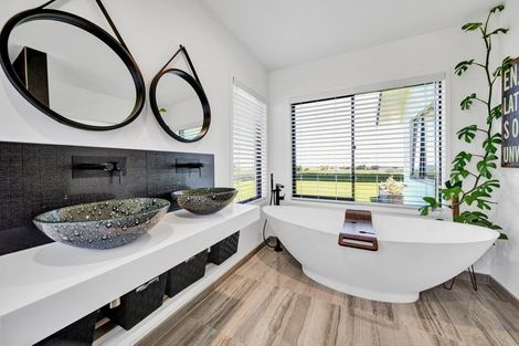 Photo of property in 196 Koru Road, Omata, New Plymouth, 4374