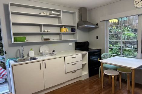 Photo of property in 50 Peter Terrace, Castor Bay, Auckland, 0620