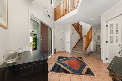 Photo of property in 16 Cranbrook Grove, Waikanae, 5036
