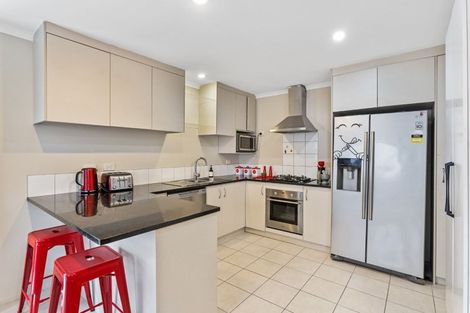 Photo of property in 71 Tiriwa Drive, Massey, Auckland, 0614