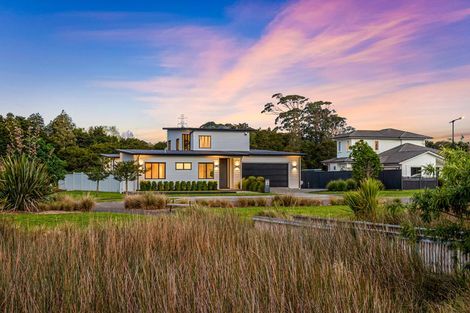 Photo of property in 22 Kahika Grove, Huapai, Kumeu, 0810