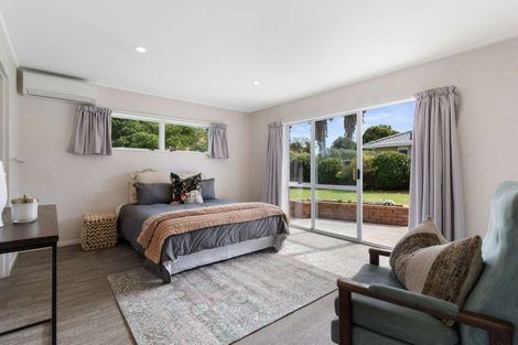 Photo of property in 14 Chippewa Place, Conifer Grove, Takanini, 2112