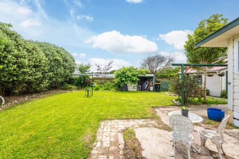 Photo of property in 2 Cambridge Street, Pahiatua, 4910