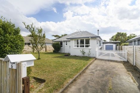 Photo of property in 5 Tilbury Avenue, Hokowhitu, Palmerston North, 4410