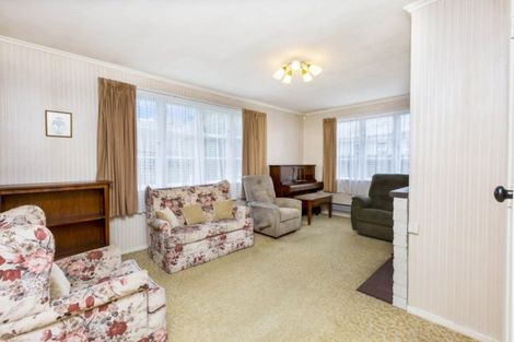 Photo of property in 5 Pearce Crescent, Taita, Lower Hutt, 5011