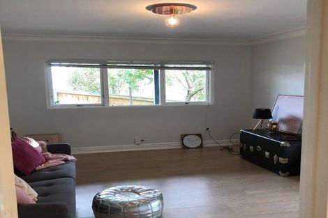 Photo of property in 25 Brigantine Drive, Beach Haven, Auckland, 0626