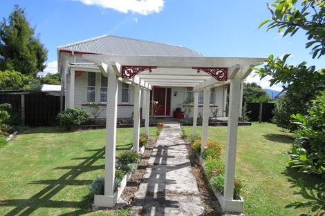Photo of property in 28 Victory Street, Reefton, 7830
