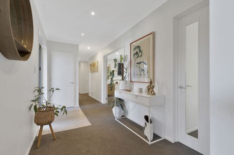 Photo of property in 19 Franklin Drive, Rangiora, 7400