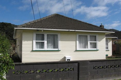 Photo of property in 86 Wood Street, Wainuiomata, Lower Hutt, 5014