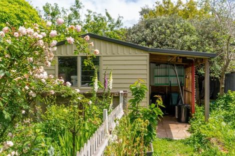 Photo of property in 25 William Benton Street, Featherston, 5710