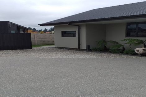 Photo of property in 8 Tahi Street, Albert Town, Wanaka, 9305