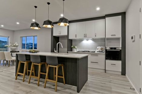 Photo of property in 113 Godfrey Drive, Orewa, 0931