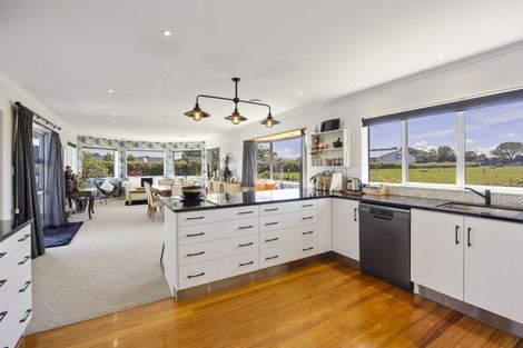 Photo of property in 281 Waihi Road, Hawera, 4673